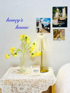 Honey's house
